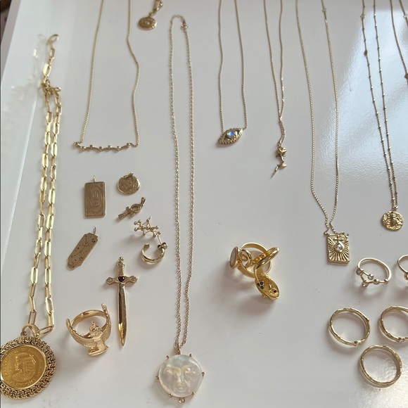 Logan Hollowell Gold Necklace Collection - Picture 4 of 9